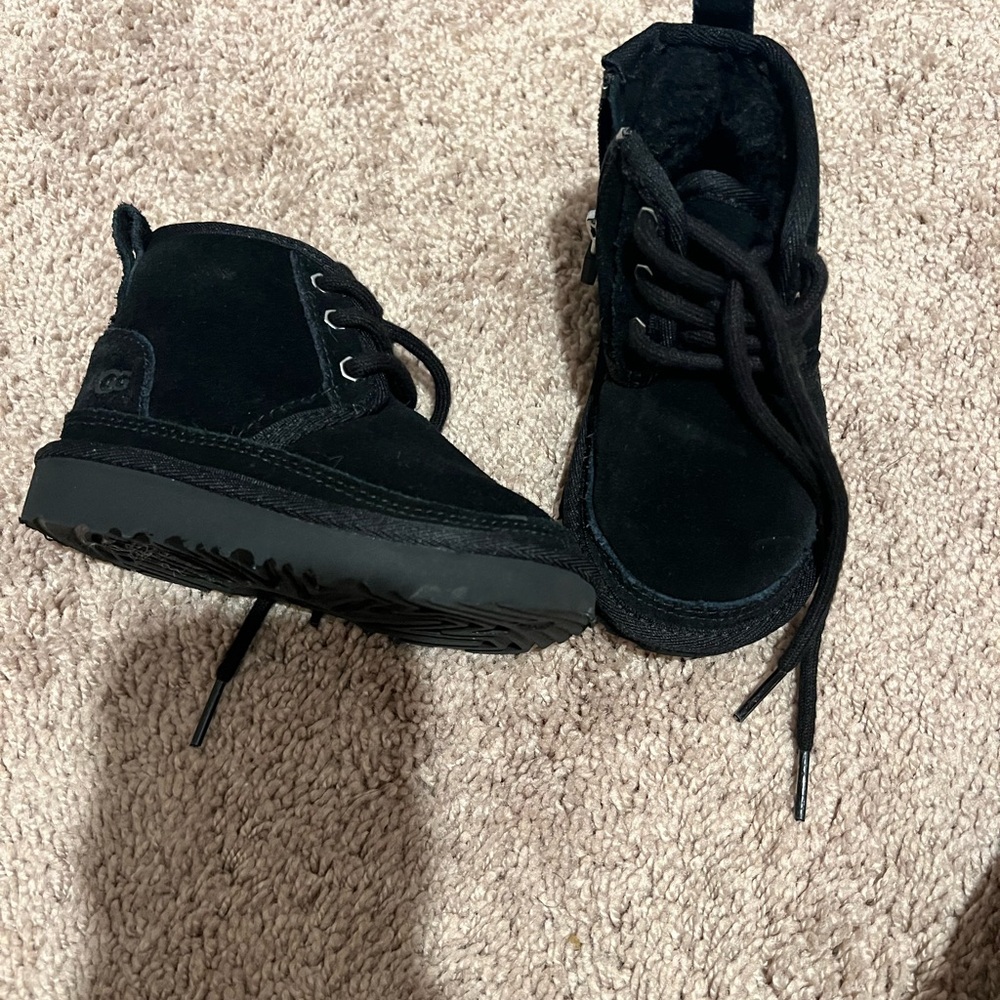 Kid Ugg boot
Zip up